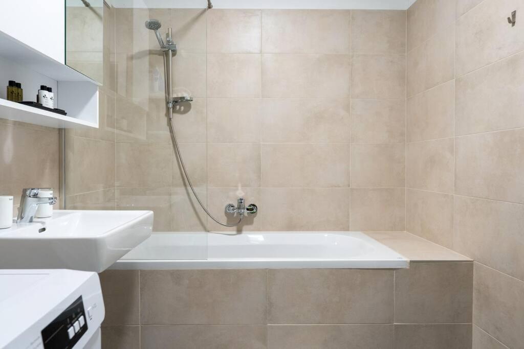 1Br Excellence, Fast To Centre By Hm Apartamento Viena Exterior foto