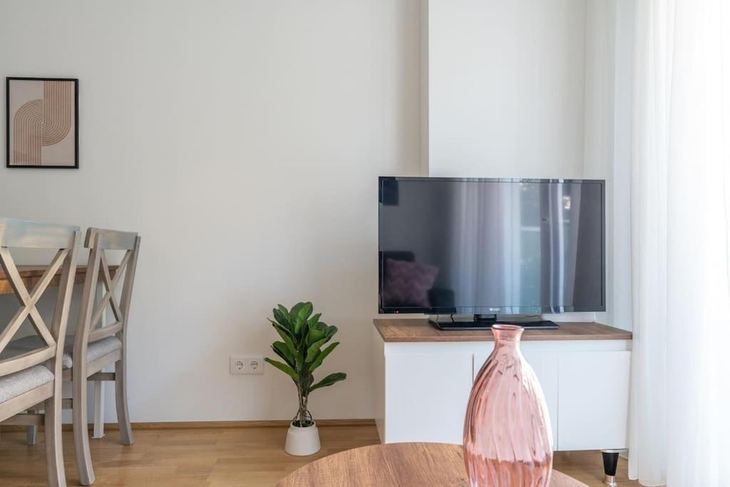1Br Excellence, Fast To Centre By Hm Apartamento Viena Exterior foto